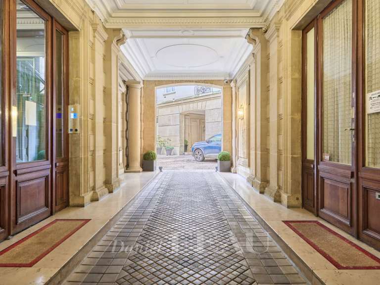 Appartement Paris 17e - 4 chambres - 178m²
