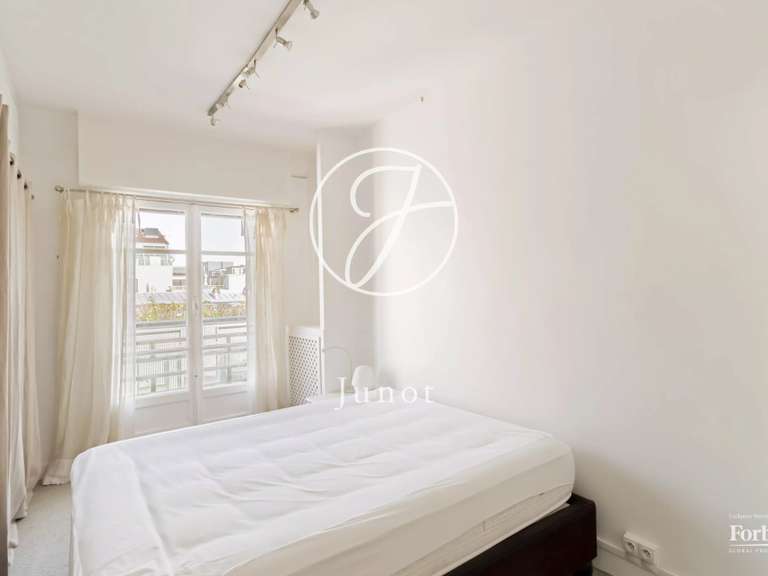 Appartement Paris 17e - 2 chambres - 77m²