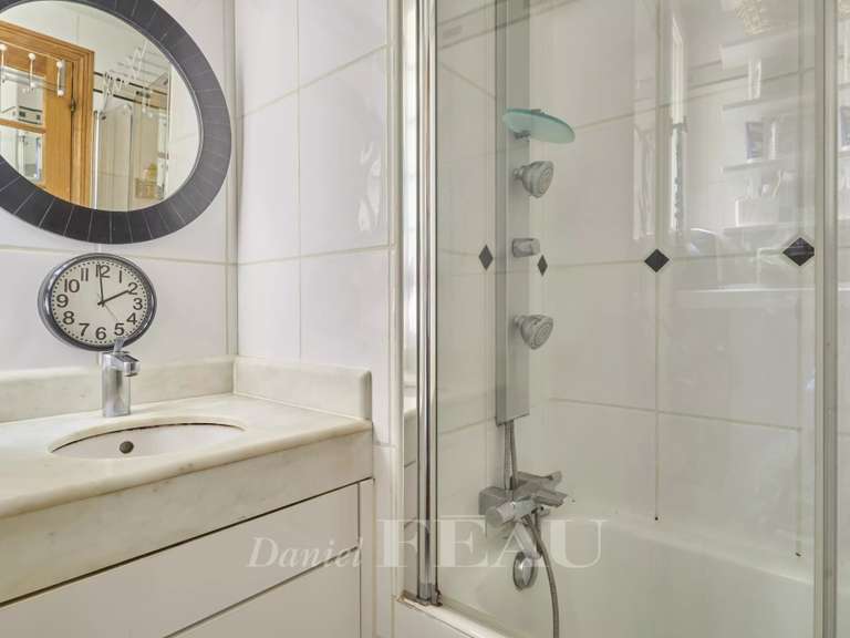 Appartement Paris 17e - 2 chambres - 64m²
