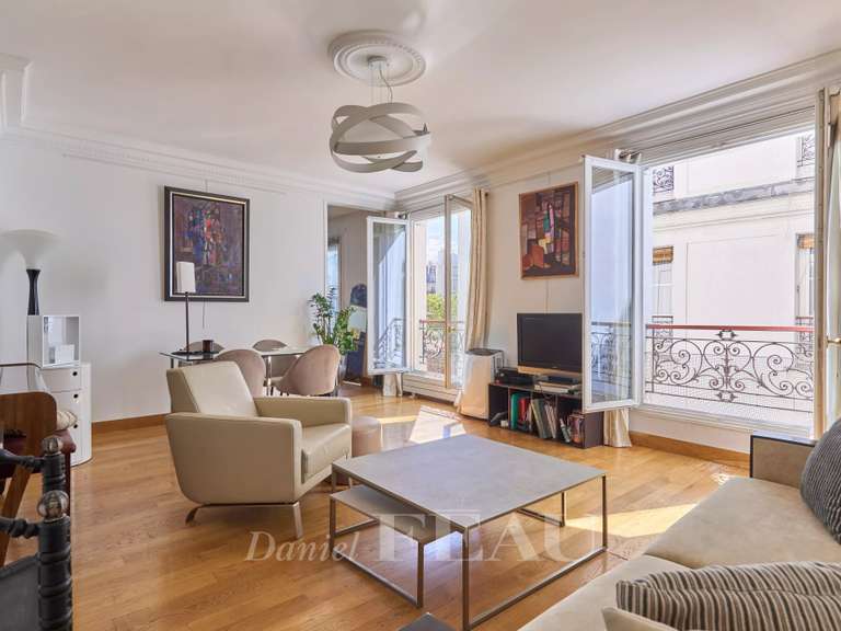 Appartement Paris 17e - 2 chambres - 64m²