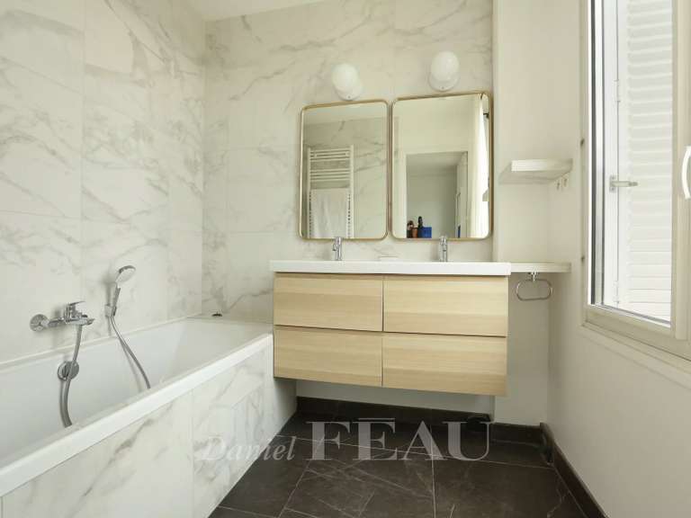 Appartement Paris 17e - 6 chambres - 243m²