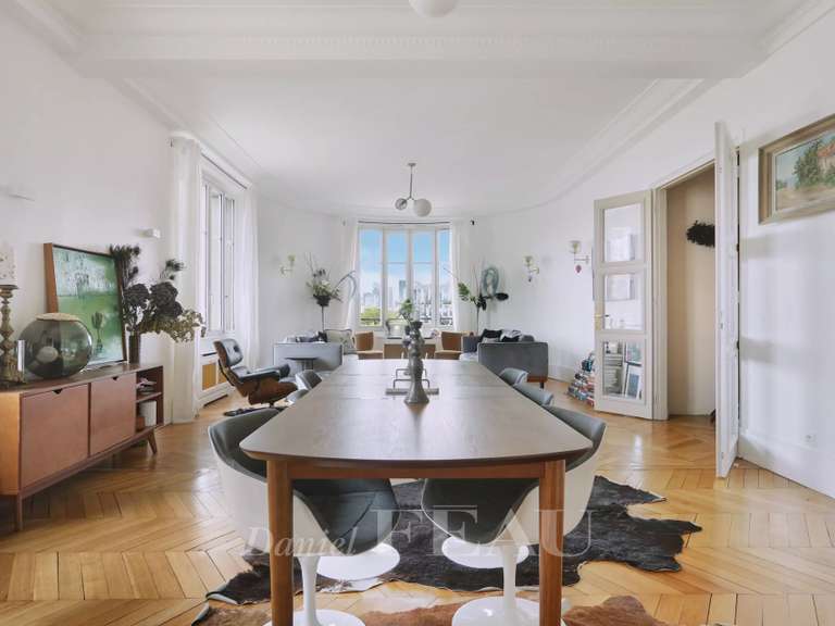 Appartement Paris 17e - 6 chambres - 243m²