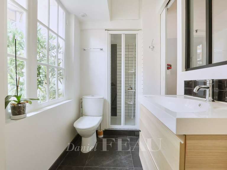 Appartement Paris 17e - 6 chambres - 243m²