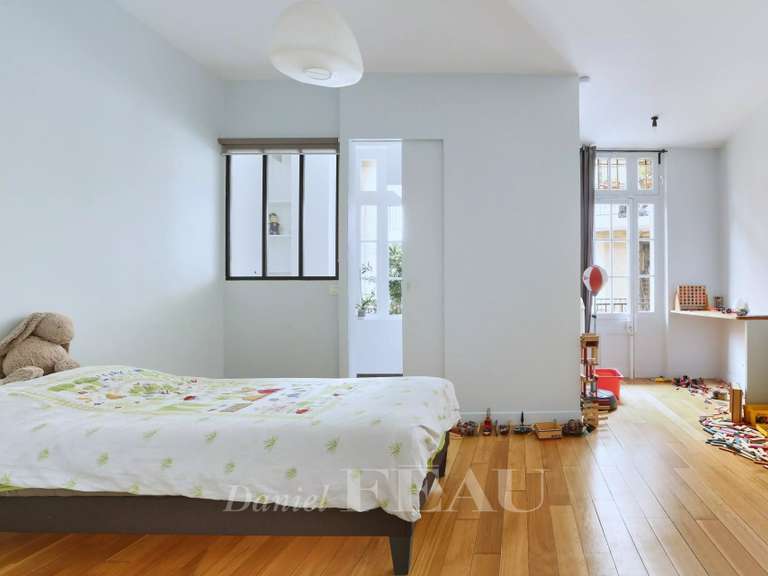 Appartement Paris 17e - 6 chambres - 243m²