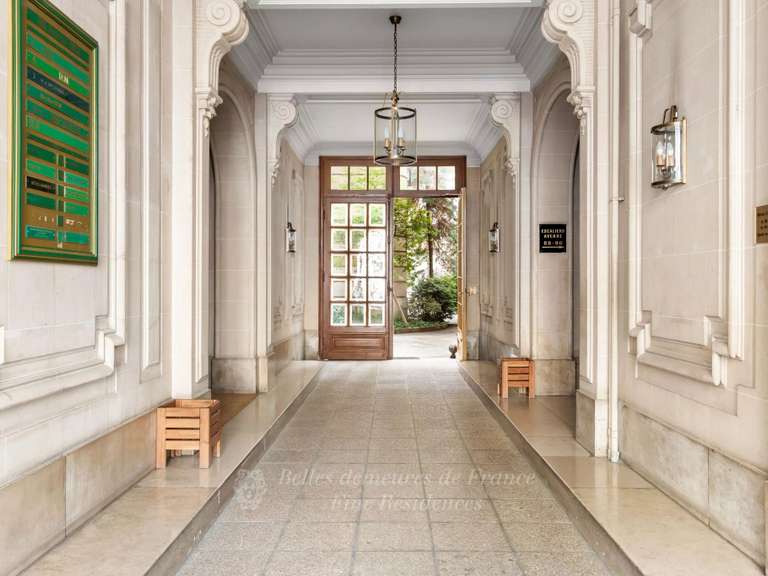 Appartement Paris 17e - 3 chambres - 159m²