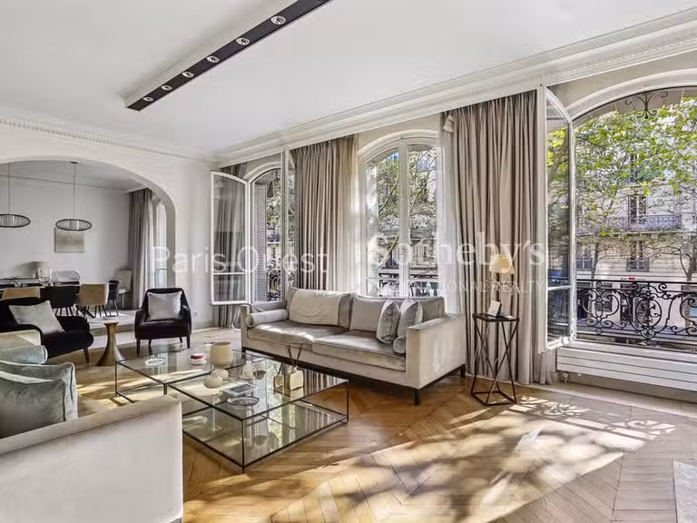 Appartement Paris 17e - 3 chambres - 178m²