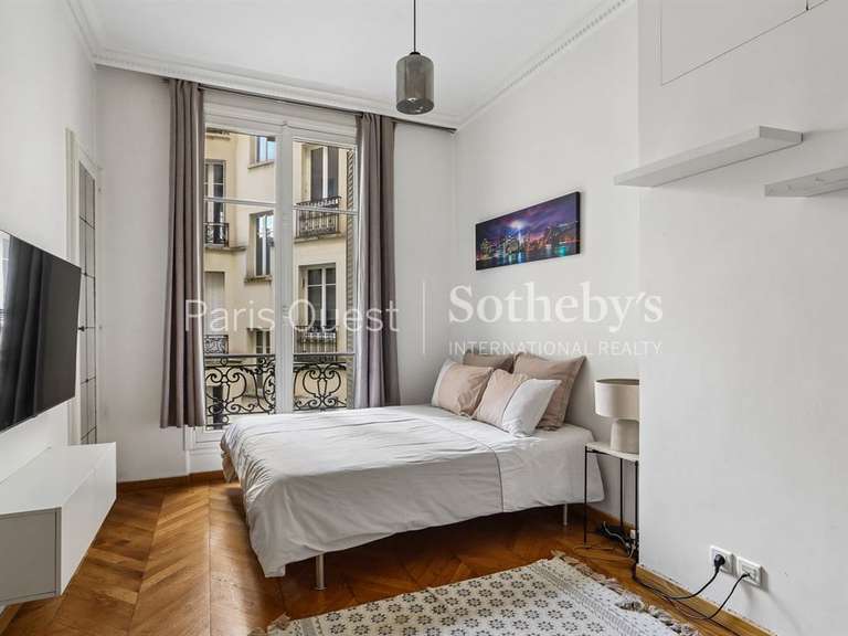 Appartement Paris 17e - 3 chambres - 178m²
