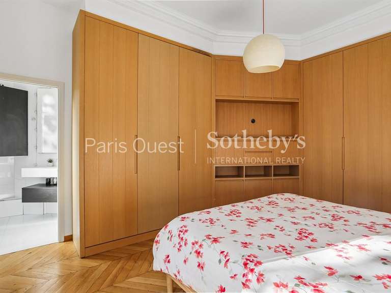 Appartement Paris 17e - 3 chambres - 178m²