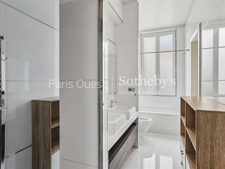 Appartement Paris 17e - 3 chambres - 178m²