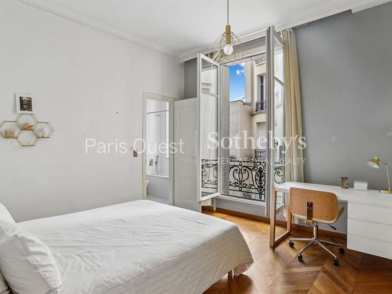 Appartement Paris 17e - 3 chambres - 178m²