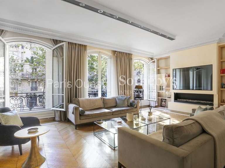 Appartement Paris 17e - 3 chambres - 178m²