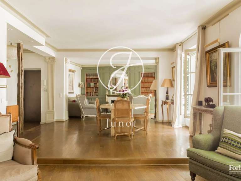Appartement Paris 17e - 3 chambres - 124m²