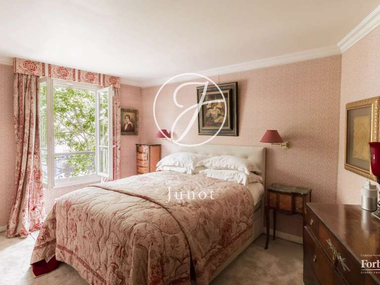 Appartement Paris 17e - 3 chambres - 124m²