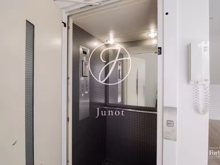 Appartement Paris 17e - 2 chambres - 128m²