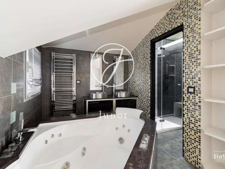 Appartement Paris 17e - 2 chambres - 128m²