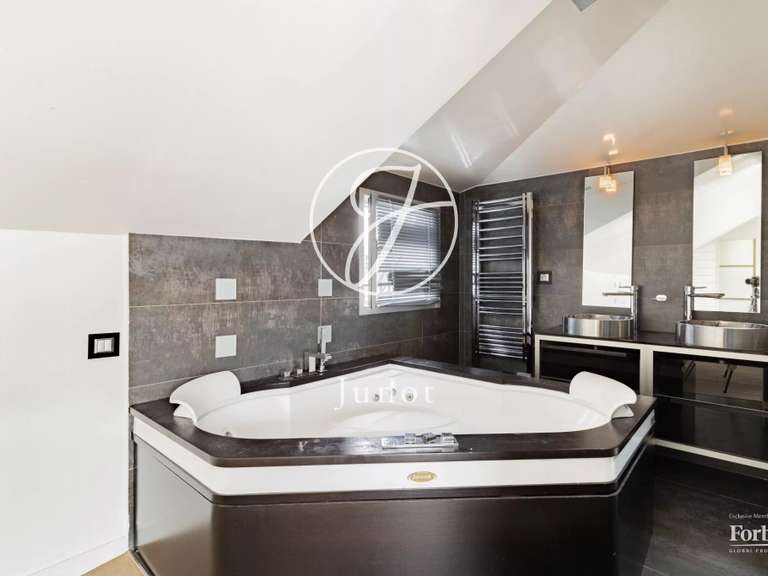 Appartement Paris 17e - 2 chambres - 128m²