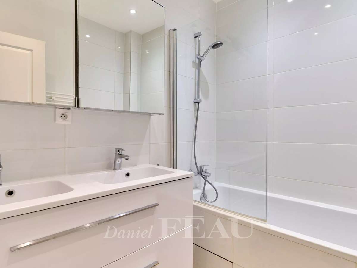 Apartment Paris 17e