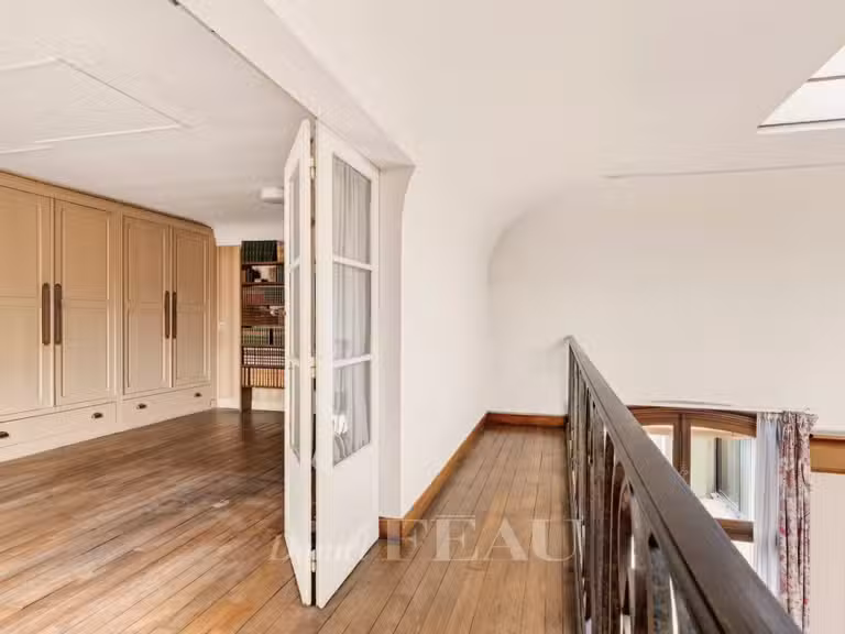 Appartement Paris 17e - 6 chambres - 318m²