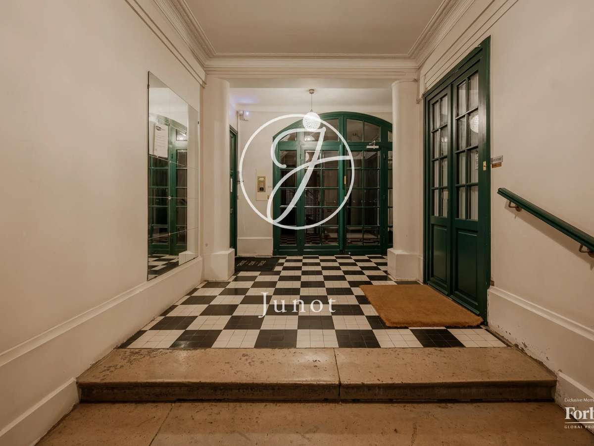 Apartment Paris 17e