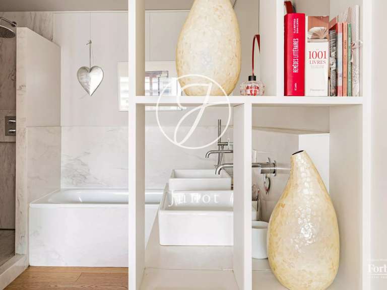Appartement Paris 17e - 3 chambres - 114m²