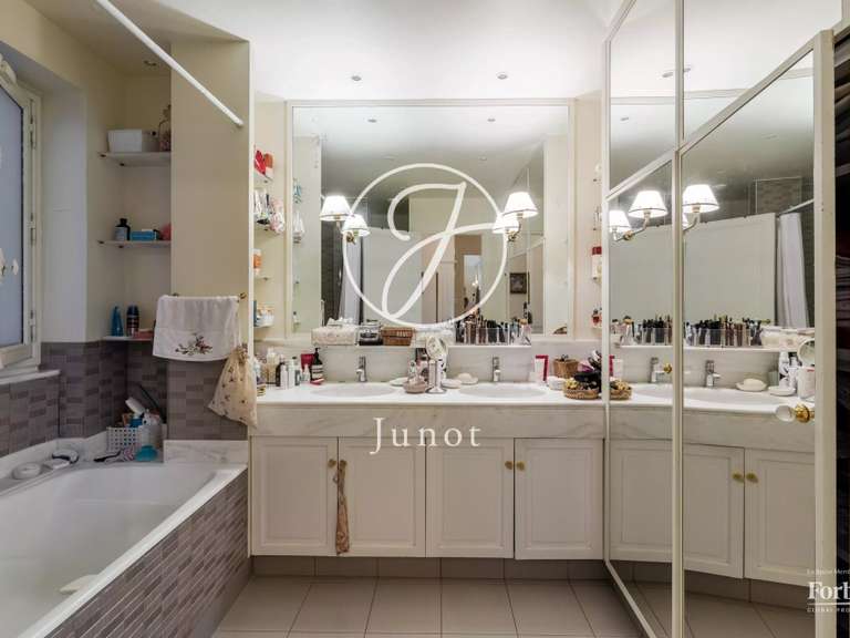 Appartement Paris 17e - 5 chambres - 260m²