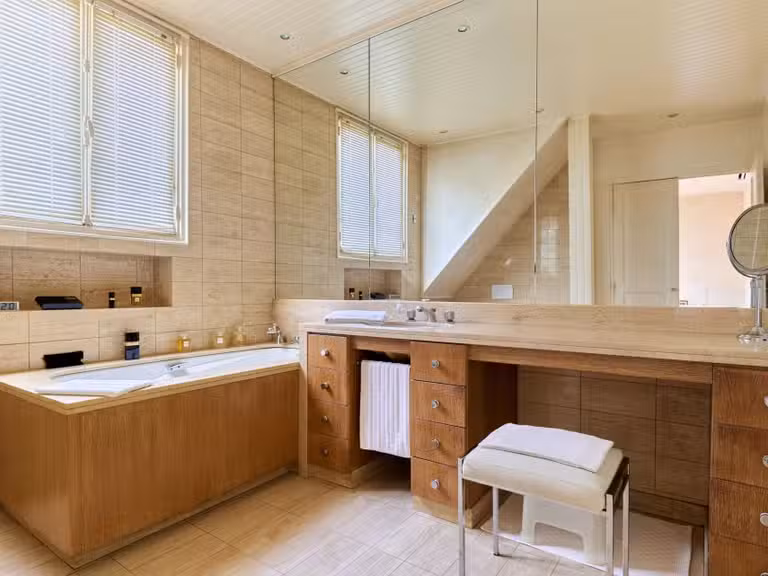 Appartement Paris 17e - 2 chambres - 198m²