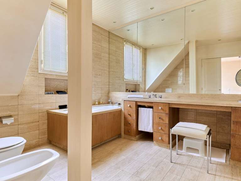 Appartement Paris 17e - 2 chambres - 198m²