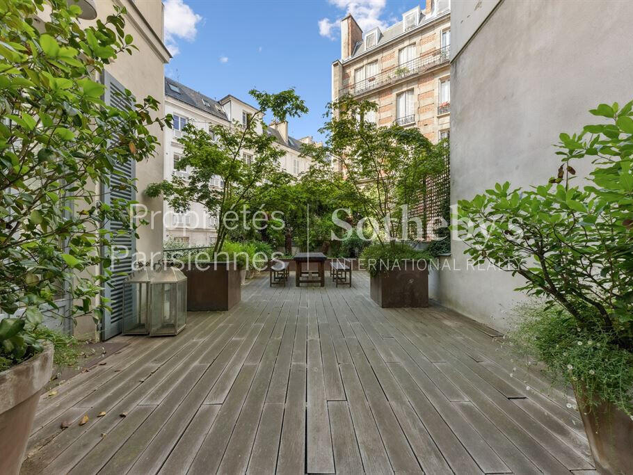 Mansion Paris 17e