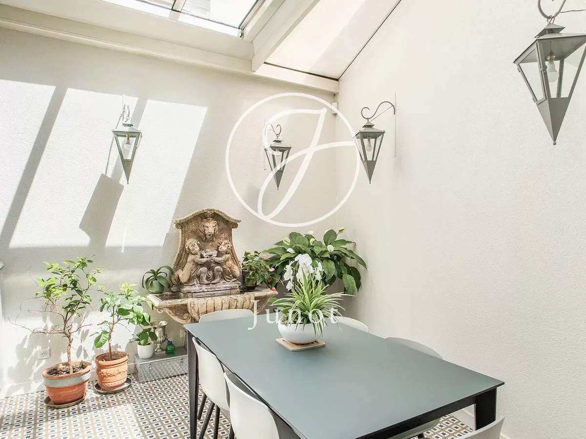Mansion Paris 17e