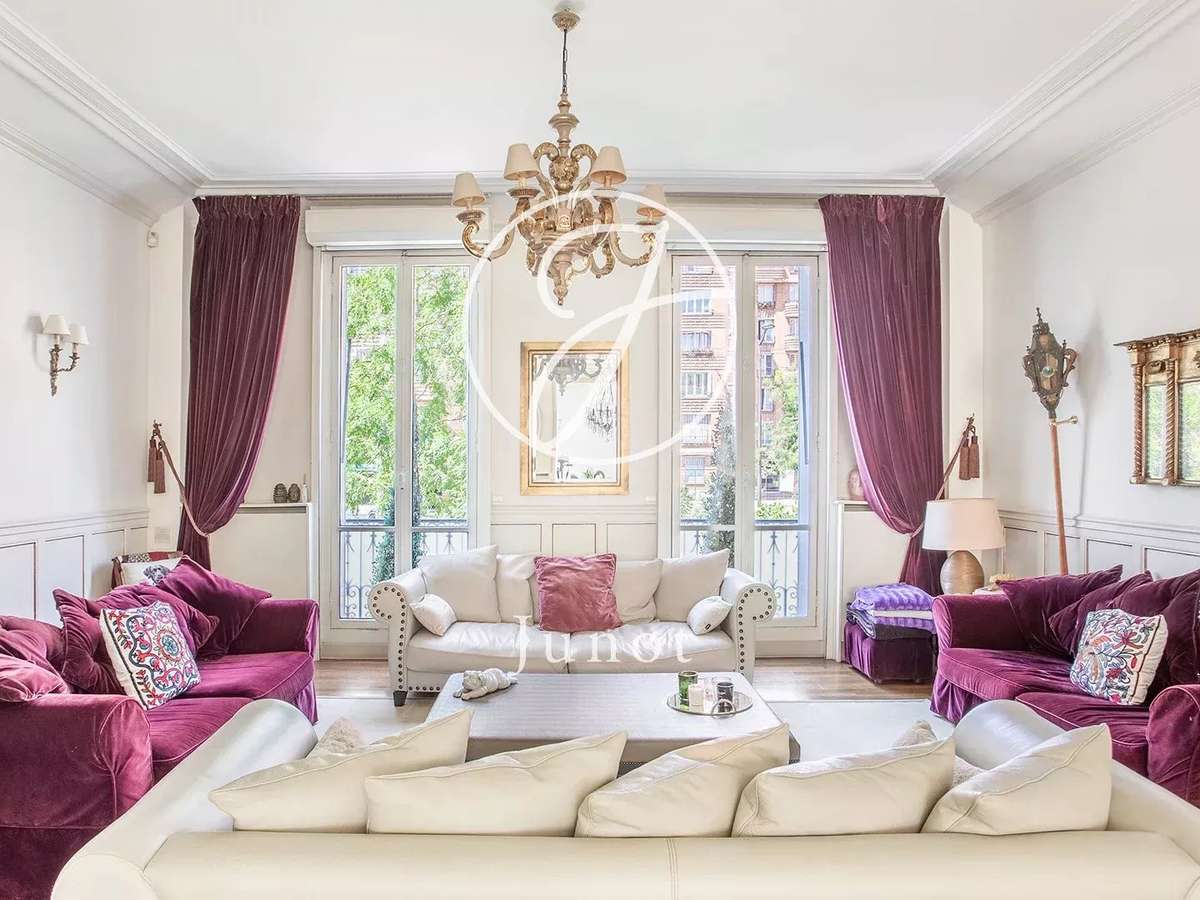 Mansion Paris 17e