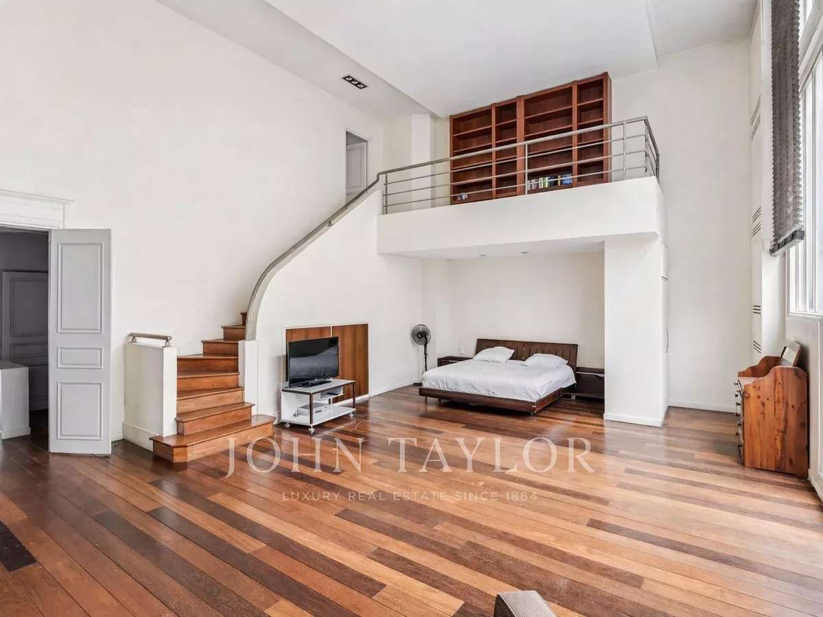 Mansion Paris 17e