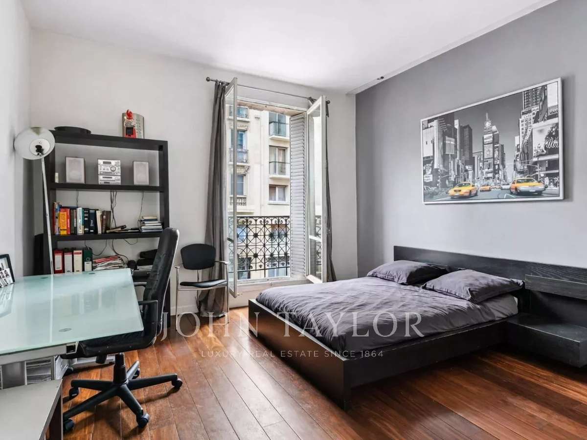Mansion Paris 17e