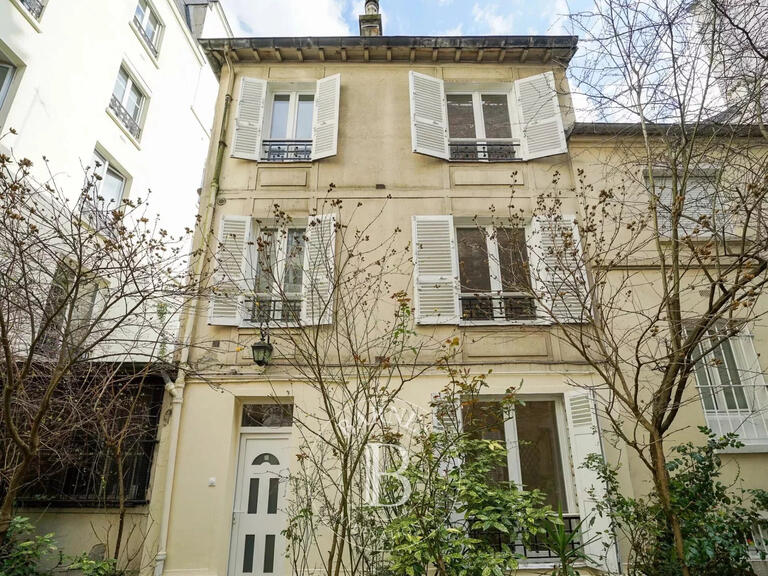 Sale House Paris 17e - 2 bedrooms