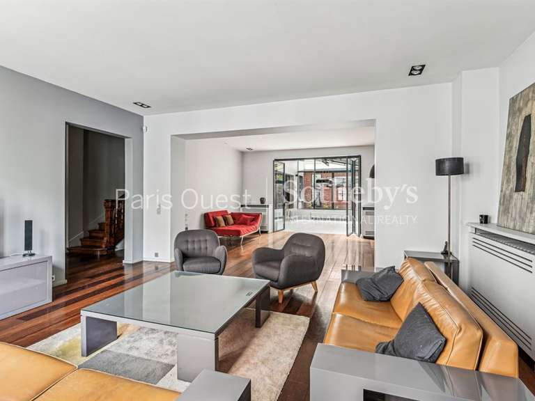 House Paris 17e - 6 bedrooms - 400m²
