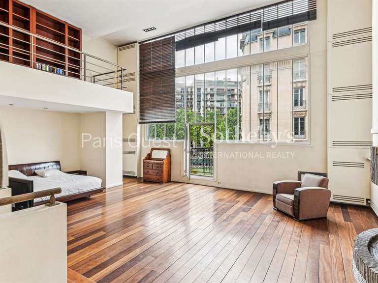 House Paris 17e - 6 bedrooms - 400m²
