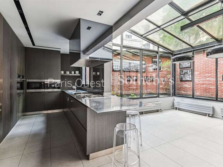 House Paris 17e - 6 bedrooms - 400m²