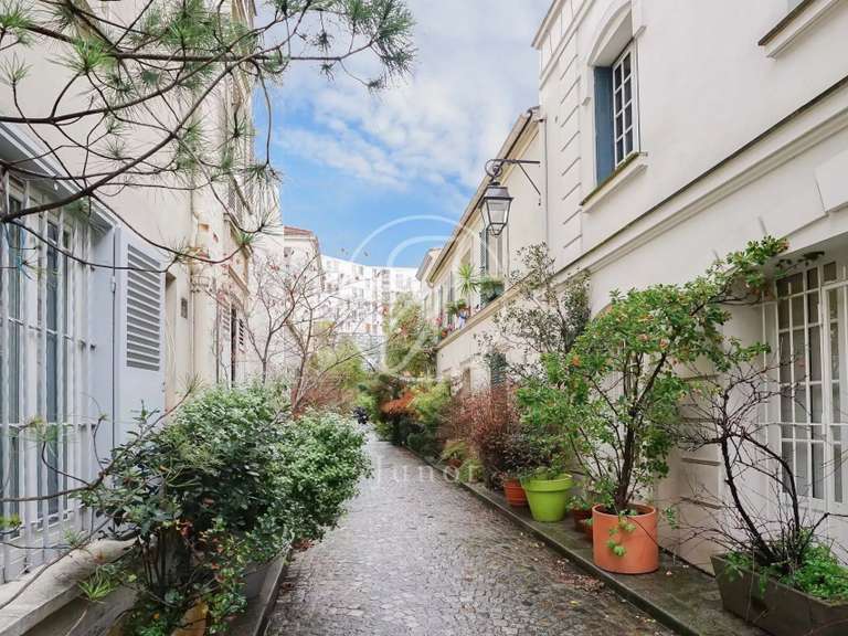 House Paris 17e - 2 bedrooms - 59m²