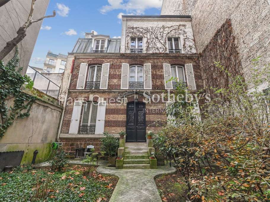 House Paris 17e