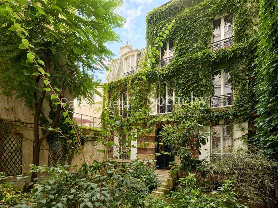 House Paris 17e