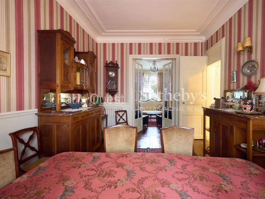 House Paris 17e