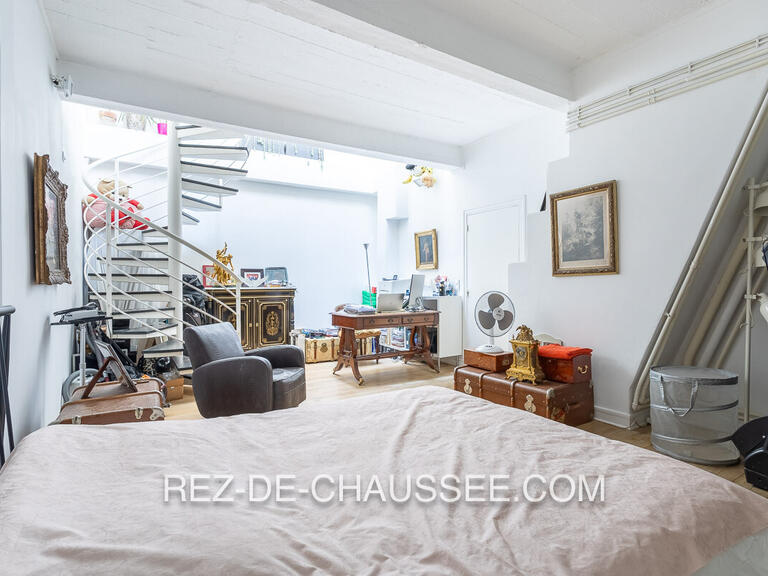 Appartement Paris 18e - 6 chambres - 248m²