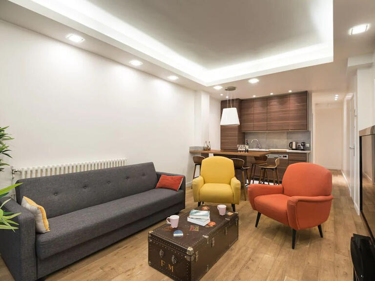 Appartement Paris 18e - 6 chambres - 248m²