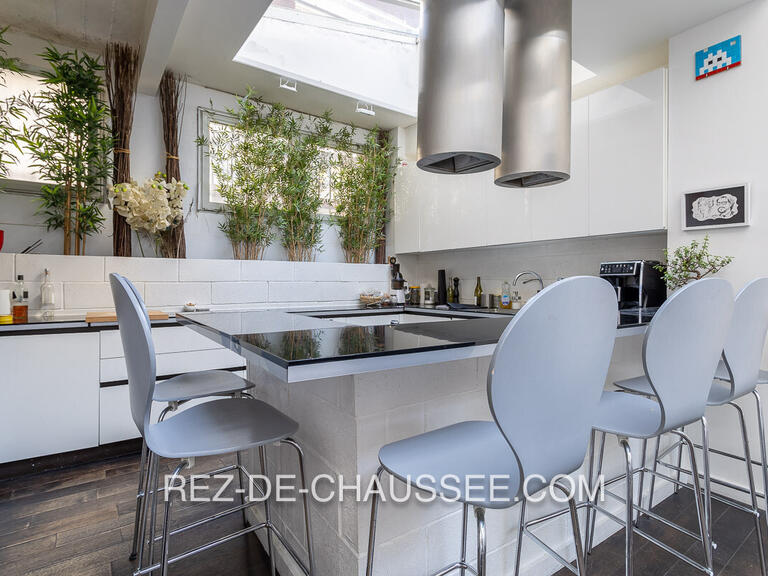 Appartement Paris 18e - 6 chambres - 248m²