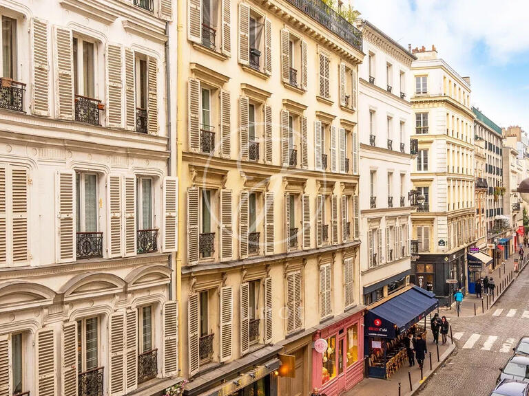 Appartement Paris 18e - 2 chambres - 74m²