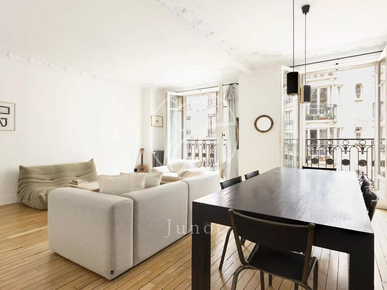 Appartement Paris 18e - 2 chambres - 74m²
