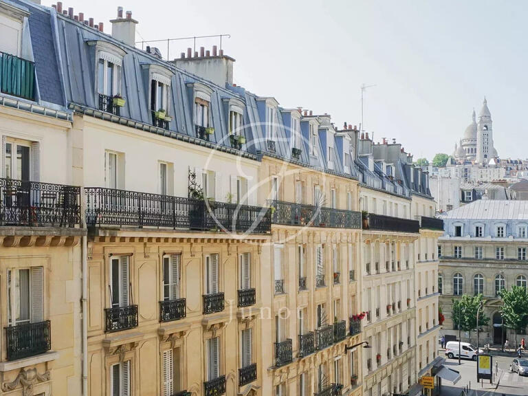 Appartement Paris 18e - 2 chambres - 89m²