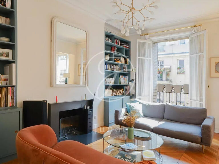 Appartement Paris 18e - 2 chambres - 89m²