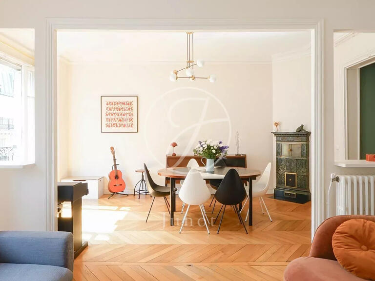 Appartement Paris 18e - 2 chambres - 89m²