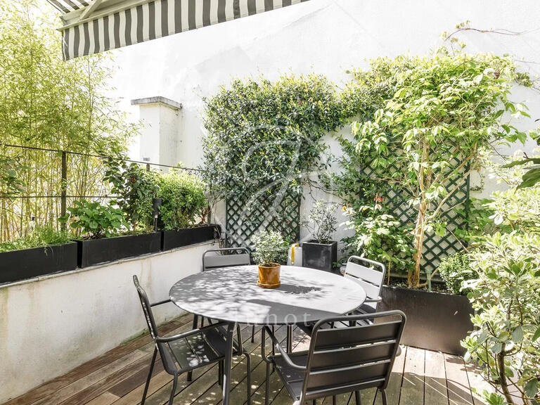 Appartement Paris 18e - 2 chambres - 100m²