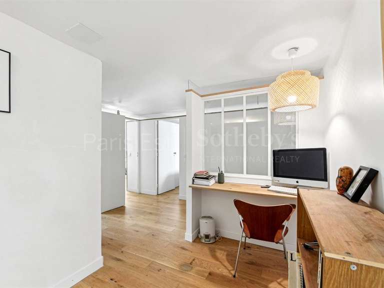 Appartement Paris 18e - 3 chambres - 123m²